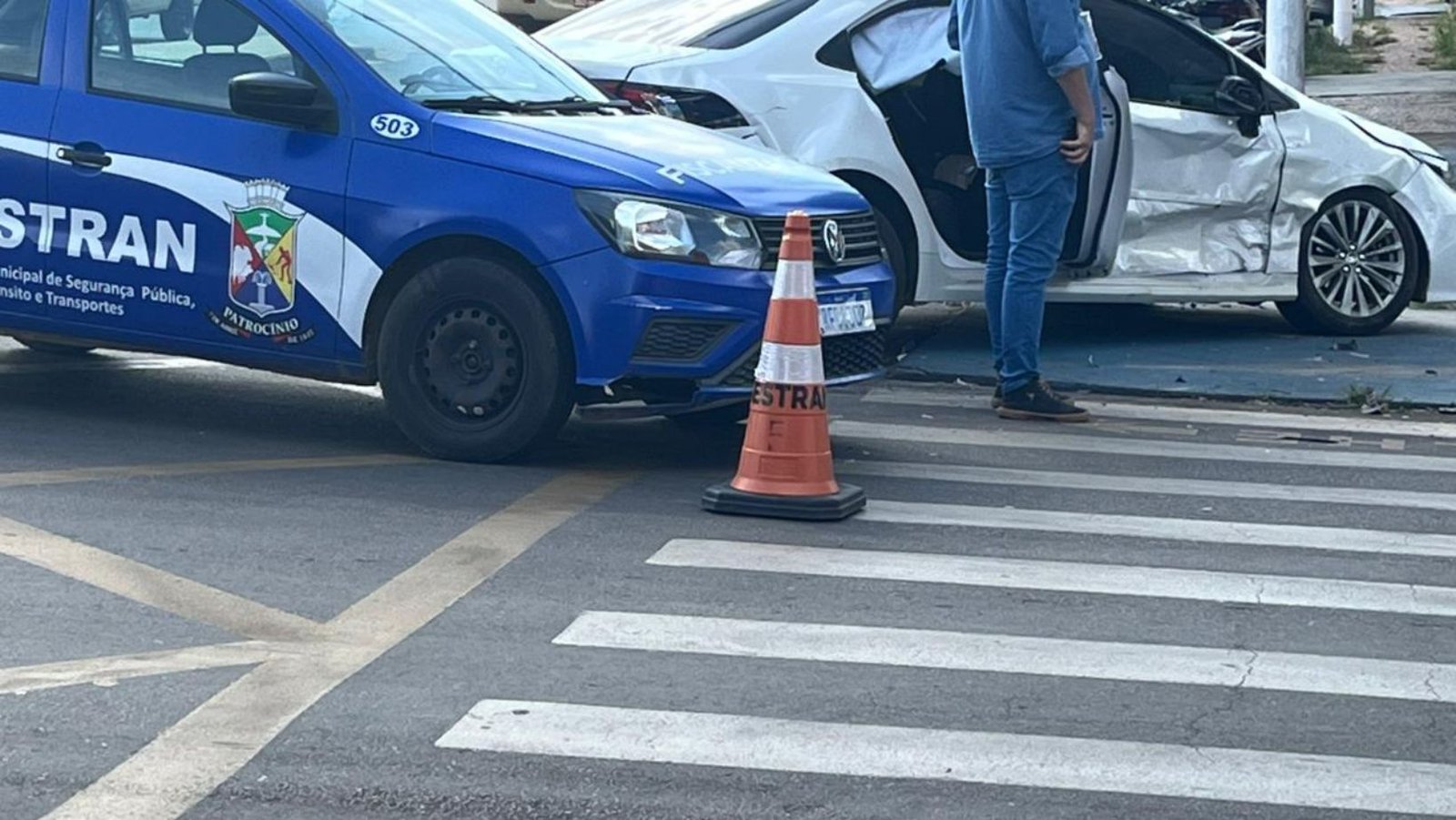 Grave acidente é registrado entre as Avenidas Jacinto Barbosa e Rui Barbosa em Patrocínio